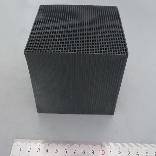 100mm蜂窩活性炭塊